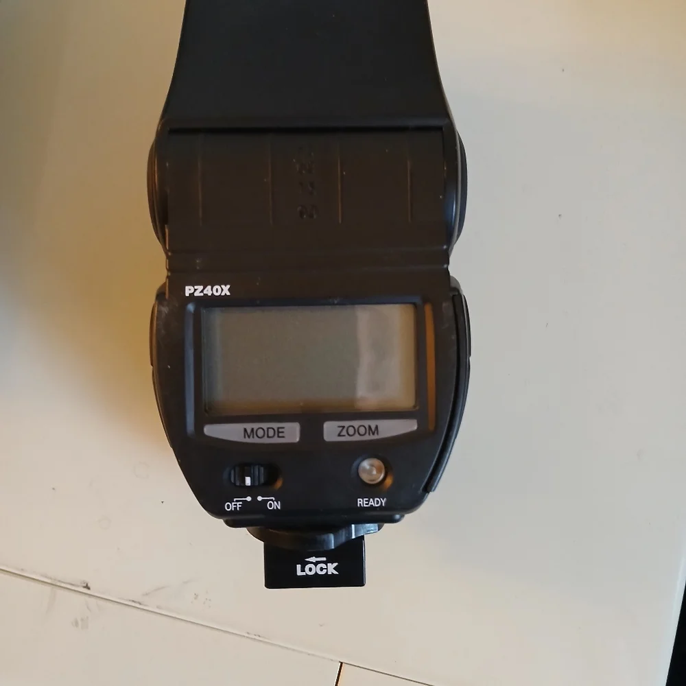 Sunpak PZ40X Power Zoom Flash for Minolta Digital Cameras -